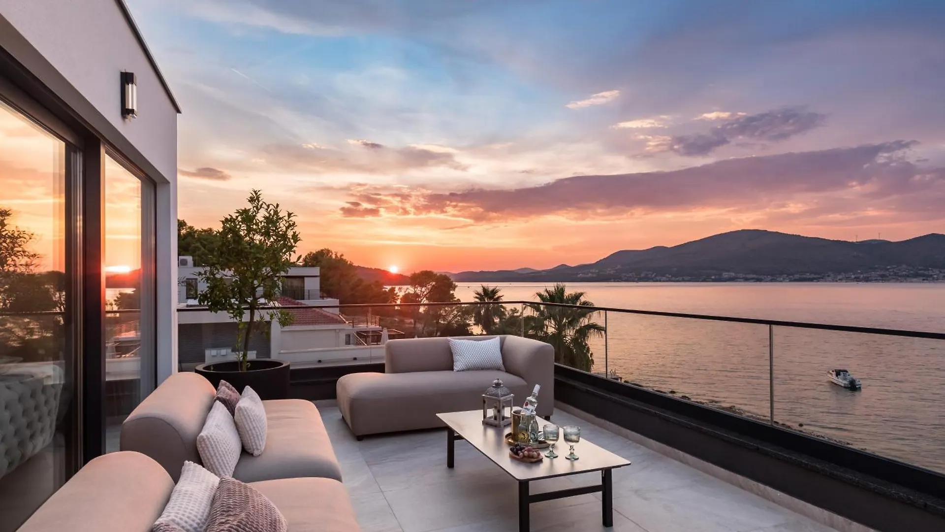 Villa Palace Al Nera 2 Luxurius At Sea Trogir