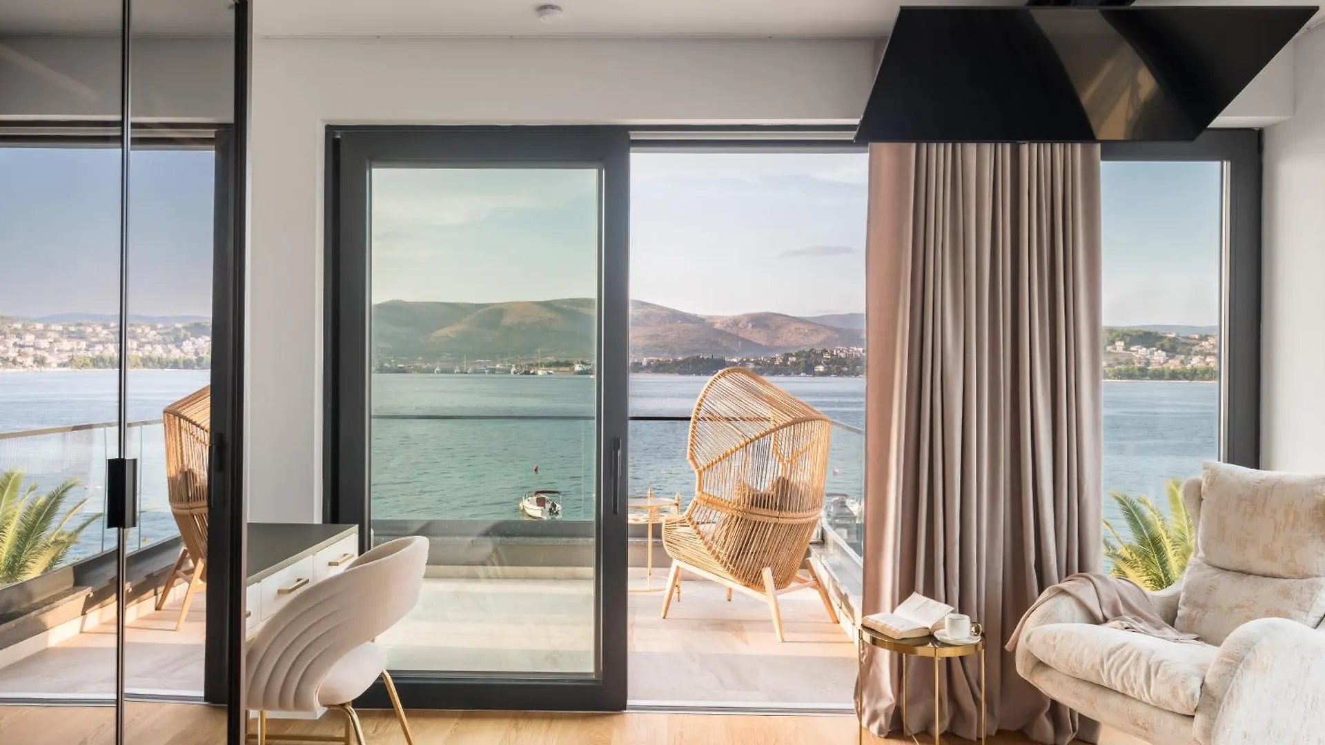 Villa Palace Al Nera 2 Luxurius At Sea Trogir